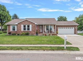 20 Catalina Ct, Jacksonville, IL 62650