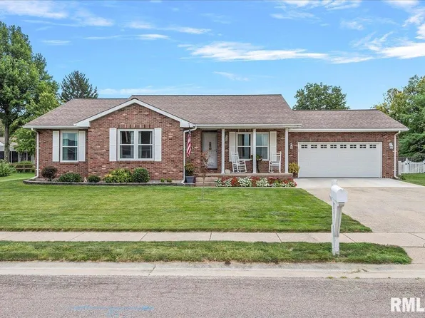 20 Catalina Ct, Jacksonville, IL 62650