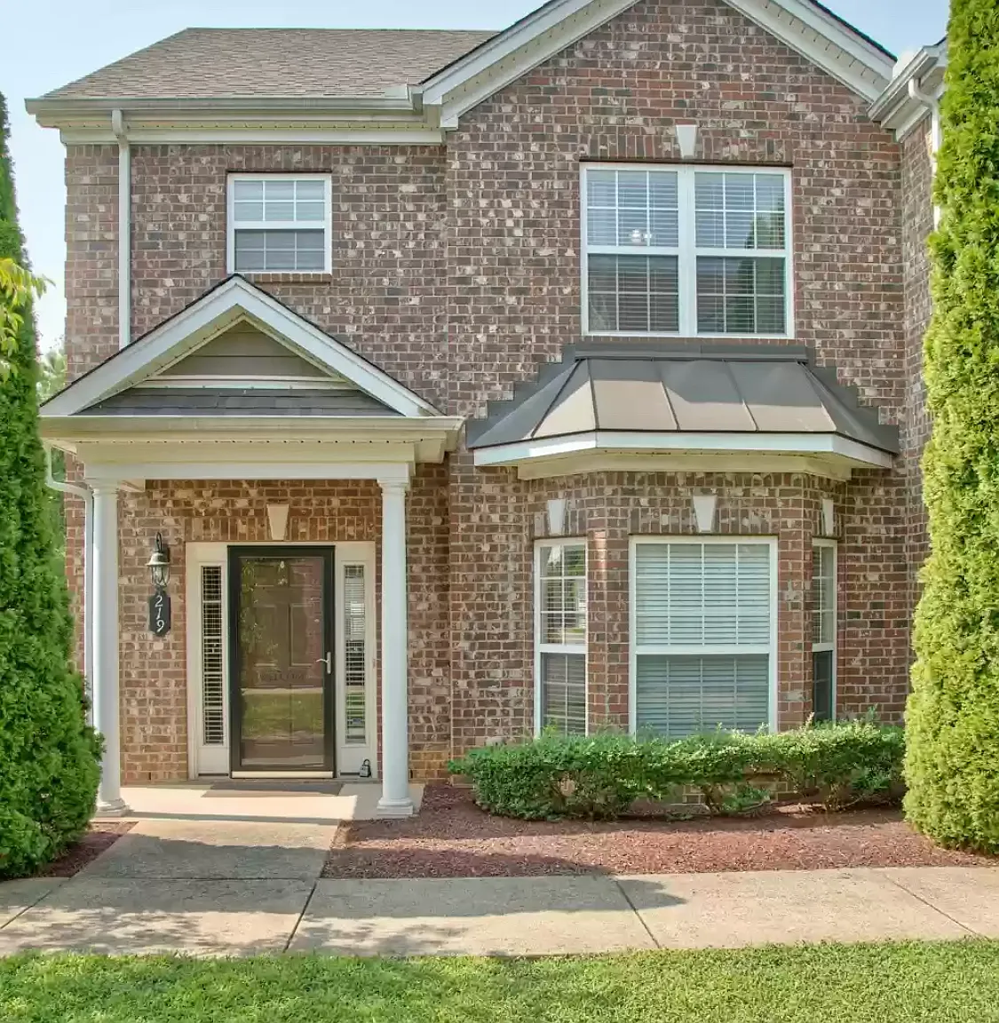 2 bed, 2.5 bath, 1776 sqft, $2,800 — Photo 1