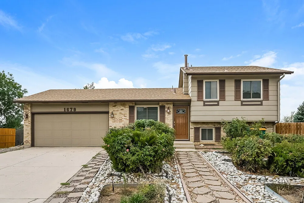 3 bed, 2.0 bath, 1168 sqft, $2,665 — Photo 1
