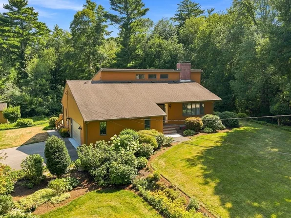 6 Snow Fields Rd, Mattapoisett, MA 02739