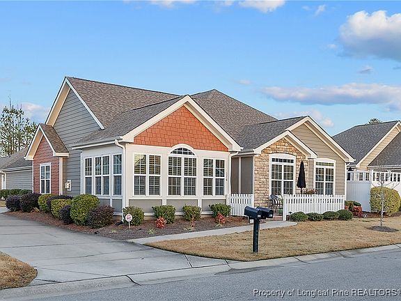 3rd image of 176 Nandina Ct