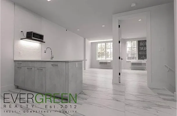 Rented by Evergreen Apartments BK | media 24