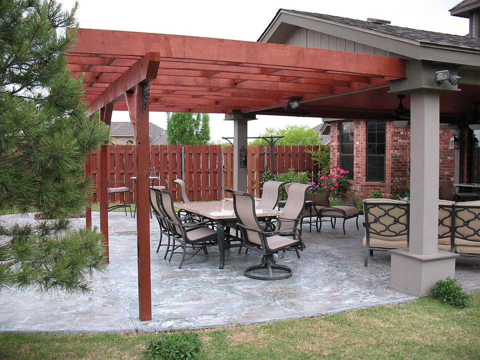 2nd image of 26 SW Oak Tree Dr
