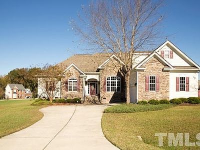 Front w/side entry garage