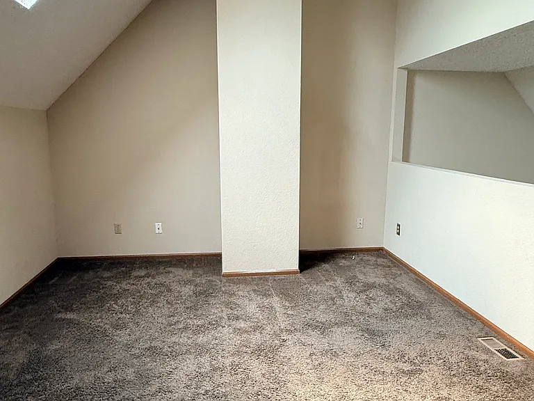 712 SW 37th St #714 — Photo 9