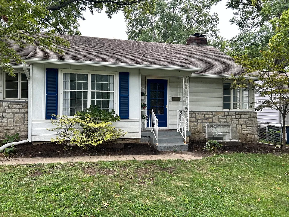 8001 Ward Parkway Plz