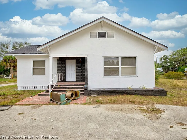 199 E Camphor St — Photo 2