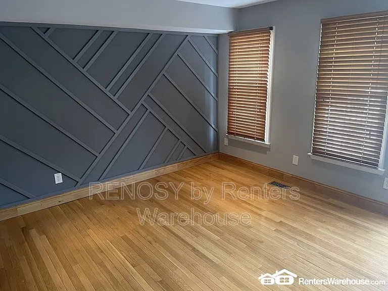 34 N Spring St — Photo 9