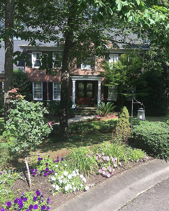 1st image of 11 Heron Pond Ct