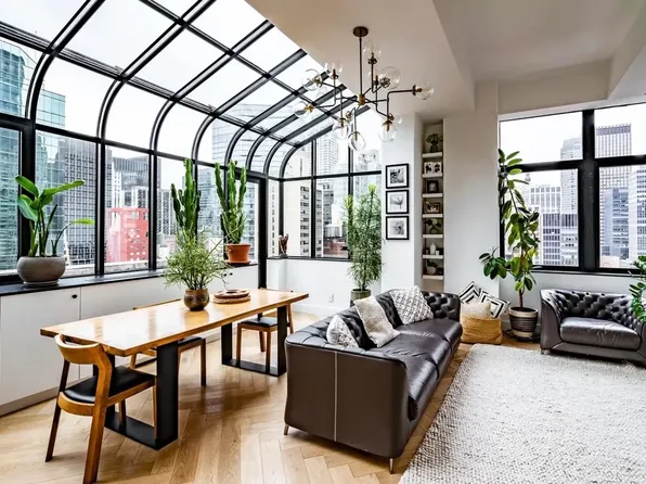 310 E 46th St APT 21V, Manhattan, NY 10017