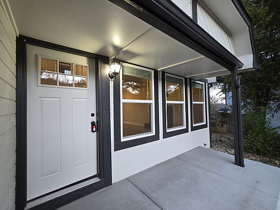 2nd image of 3625 Trailhill Pl