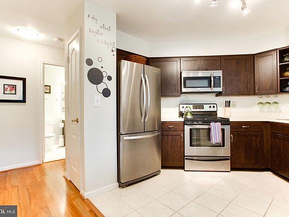 4th image of 5616 Willoughby Newton Dr Unit 22