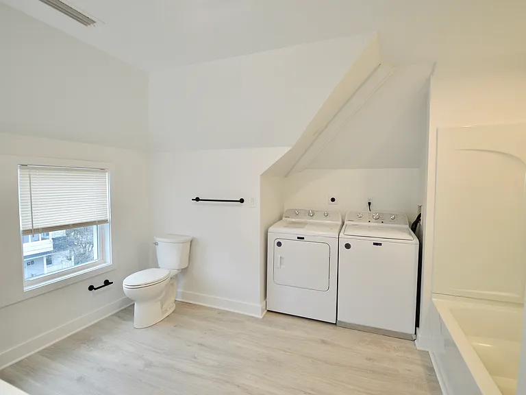21 Nichols St — Photo 15