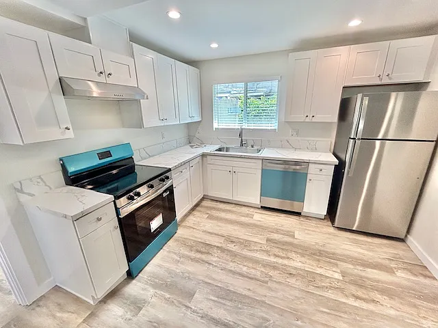 564 Florence St #6 — Photo 6