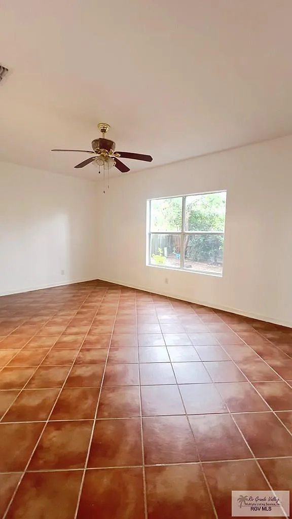 4 bed, 2.5 bath, 1940 sqft, $3,000 — Photo 4