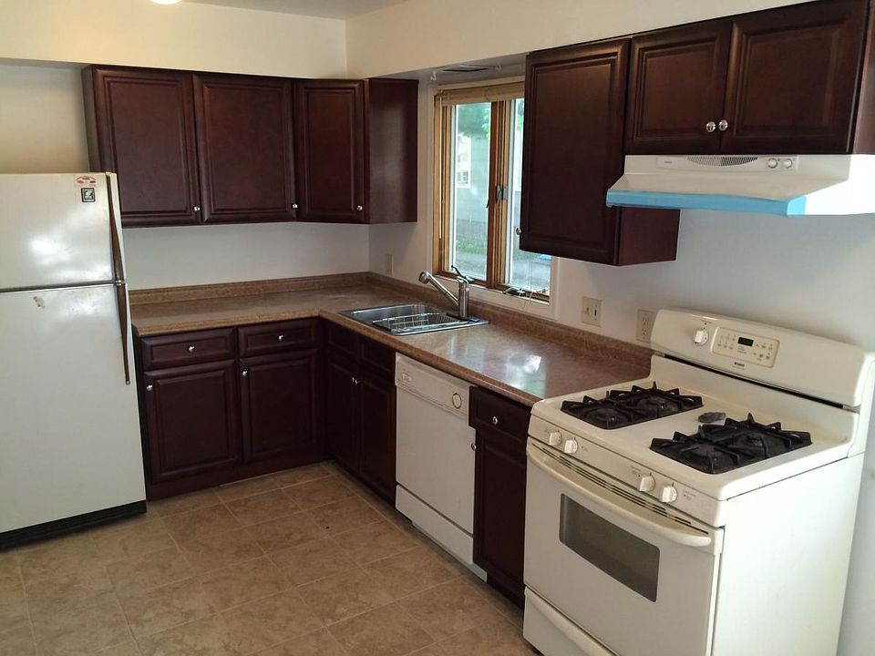 Newly Renovated Kitchen