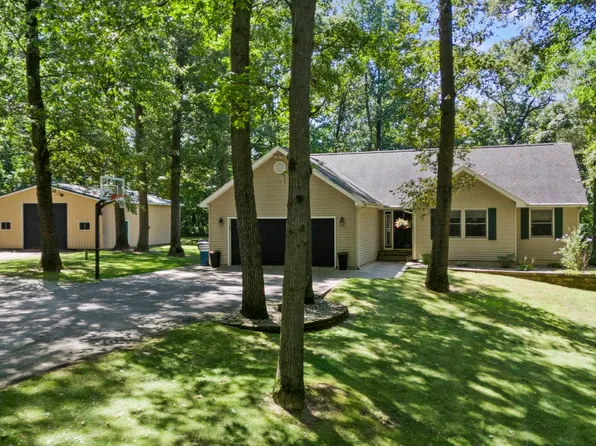 95 Ln 152 Crooked Lk, Angola, IN 46703