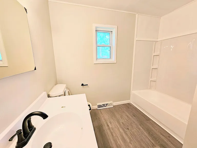 6905 Bradford Dr — Photo 8