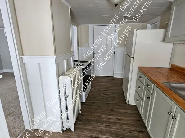 90 Orange St APT 2R, Manchester, NH 03104