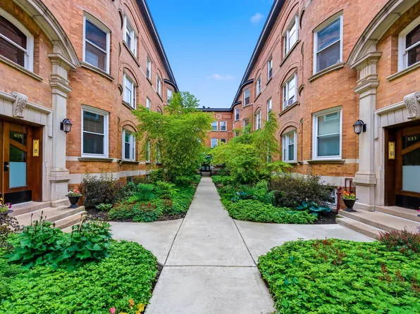 627 W Barry Ave #1C, Chicago, IL 60657