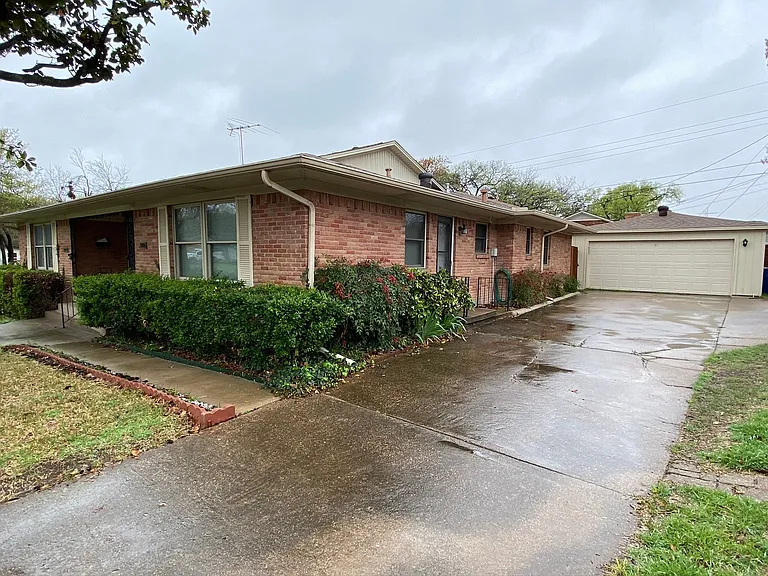 11005 Wyatt St — Photo 1