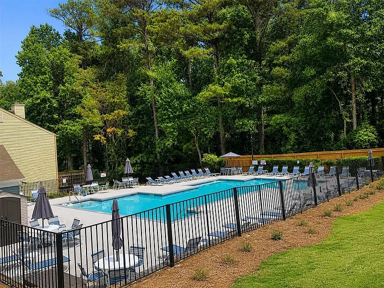 3539 Mount Vernon Cir — Photo 17