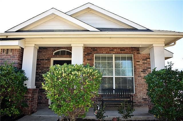 1st image of 6913 Oak Falls Dr