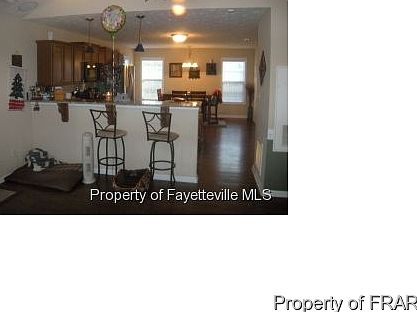 Kitchen/Eat In Area/Bar