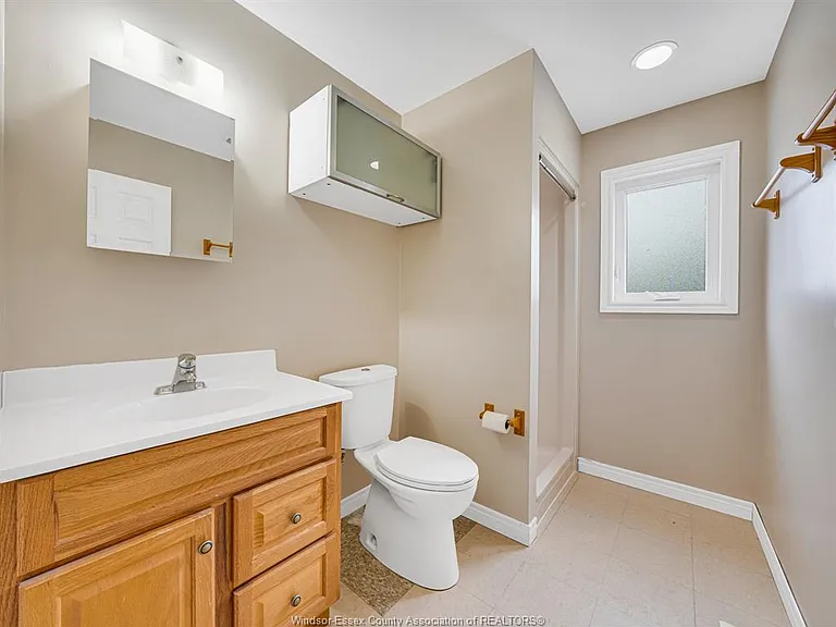 2929 Donnelly St — Photo 27