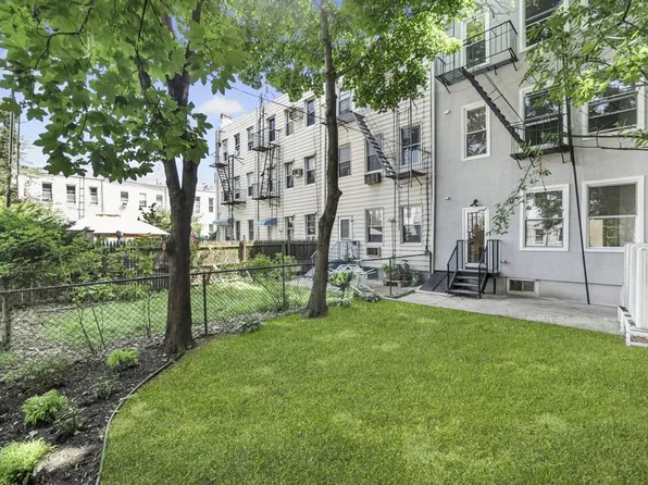 75 Sutton St, Brooklyn, NY 11222