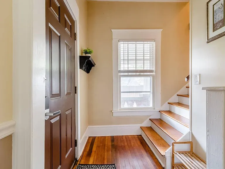 2726 N Roxboro St — Photo 4