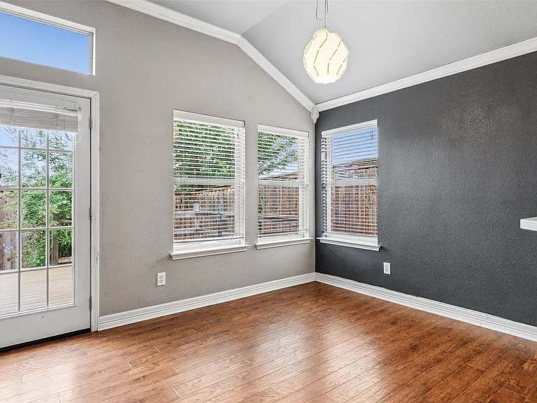 7261 Decoy Ln — Photo 7