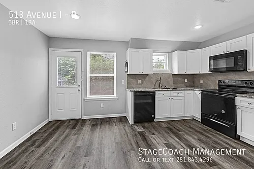 513 Avenue I #B Photo 1