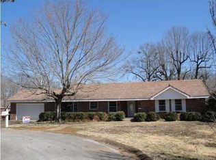 1912 Robertson Blvd, Sheffield, AL 35660