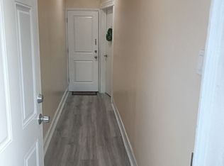 14 1/2 S Reid St, Elizabeth, NJ 07201