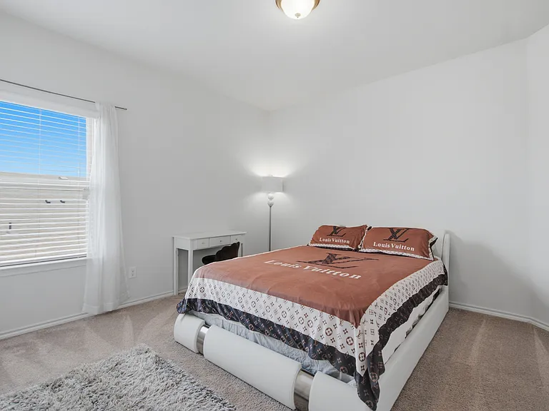 313 Sky Meadow Ln — Photo 25