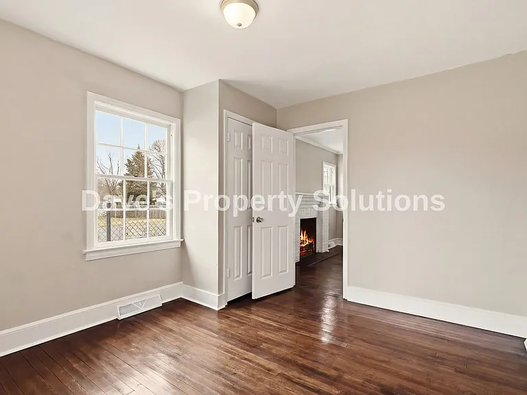 829 W Terrell St — Photo 12