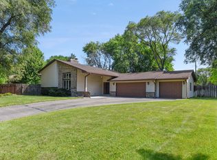 1807 Yorkshire Ave S, Minnetonka, MN 55305