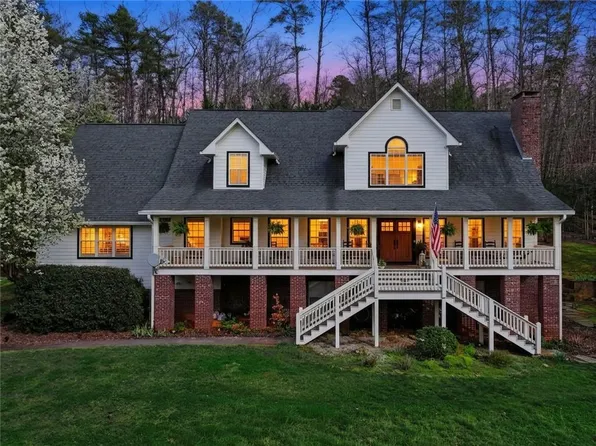 1852 Oak Grove Rd, Dahlonega, GA 30533