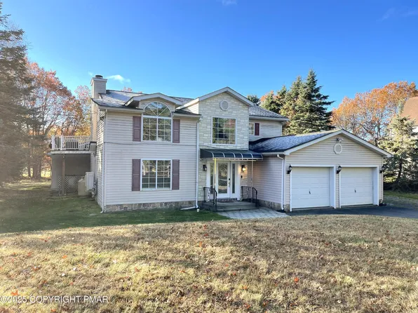 1246 Glade Dr, Long Pond, PA 18334