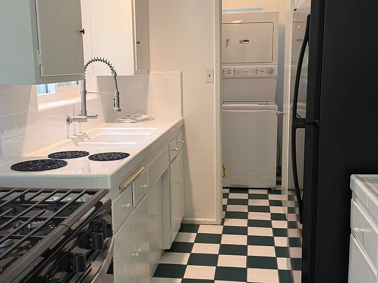 2202 Fair Oak View Ter #2204 — Photo 5