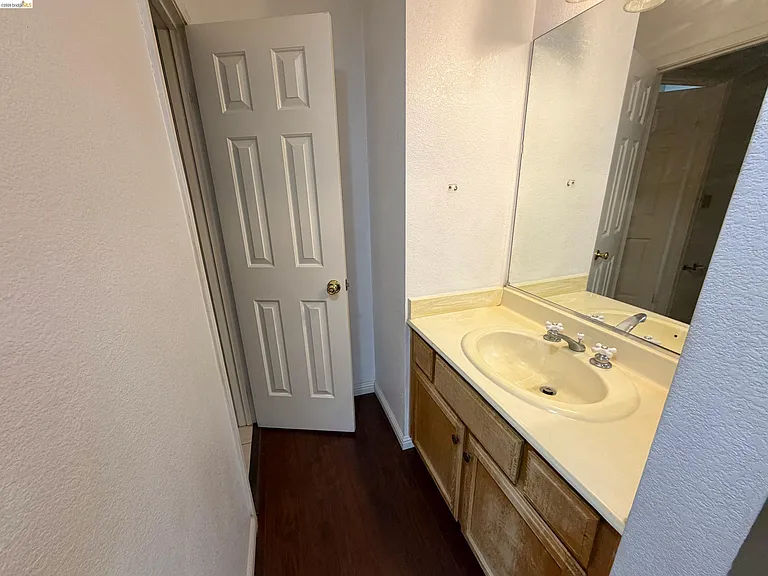 7 Goldmeadow Ct — Photo 27