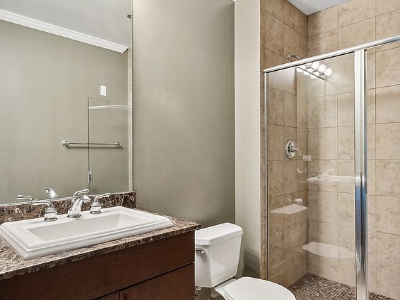 5th image of 1211 S Prairie Ave APT 4603
