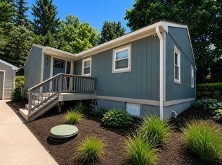 818 N Main St, Milford, MI 48381