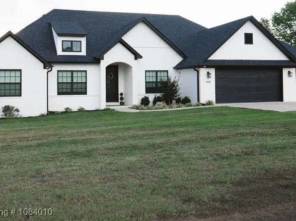 1905 Xade Ln, Lavaca, AR 72941