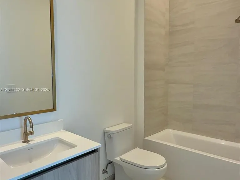 77 SE 5th St #1010 — Photo 12