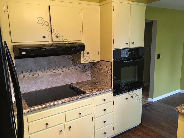2638 Clark Ave — Photo 2