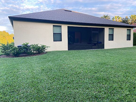 5th image of 2642 Indian River Pkwy