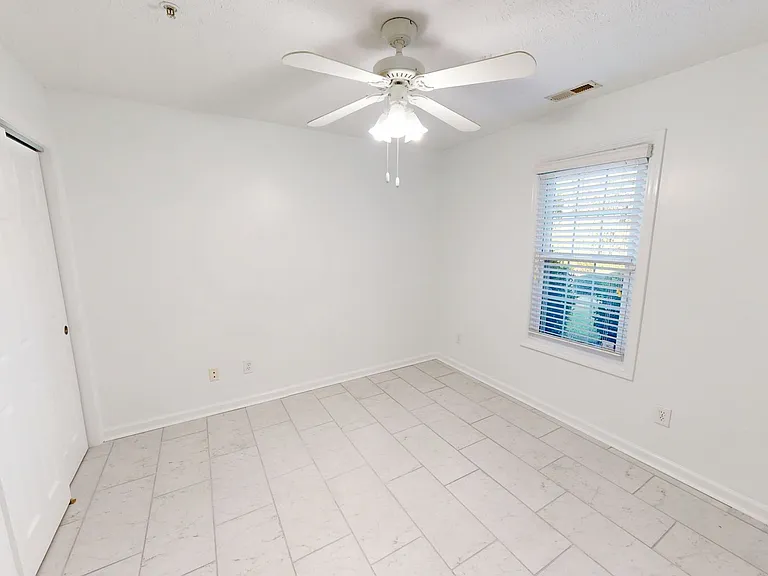 330 Bubble Creek Ct #4 — Photo 16